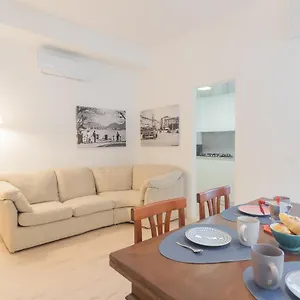  Apartment White View By Rent